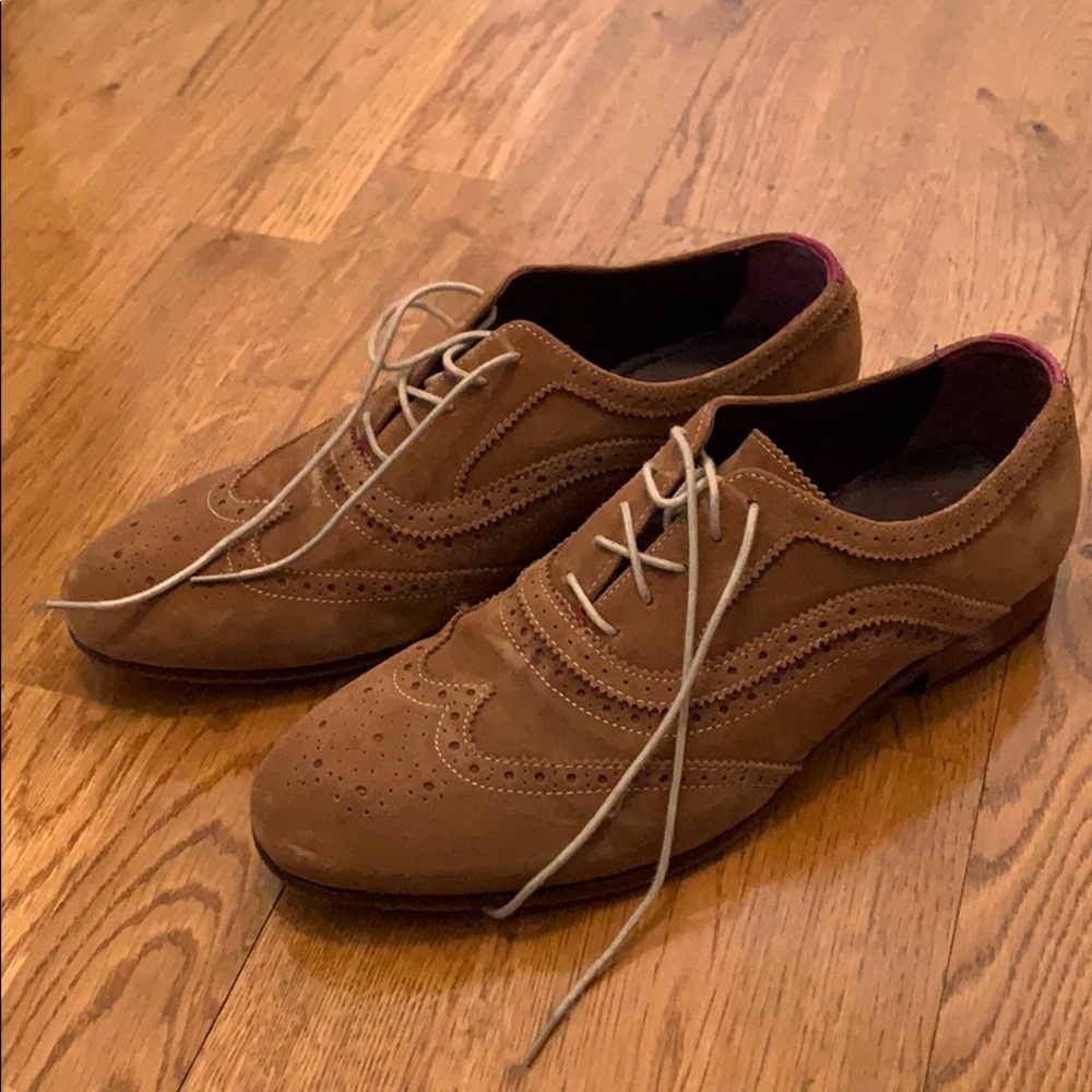 Ted Baker London Men’s Oalvinn Suede Oxford